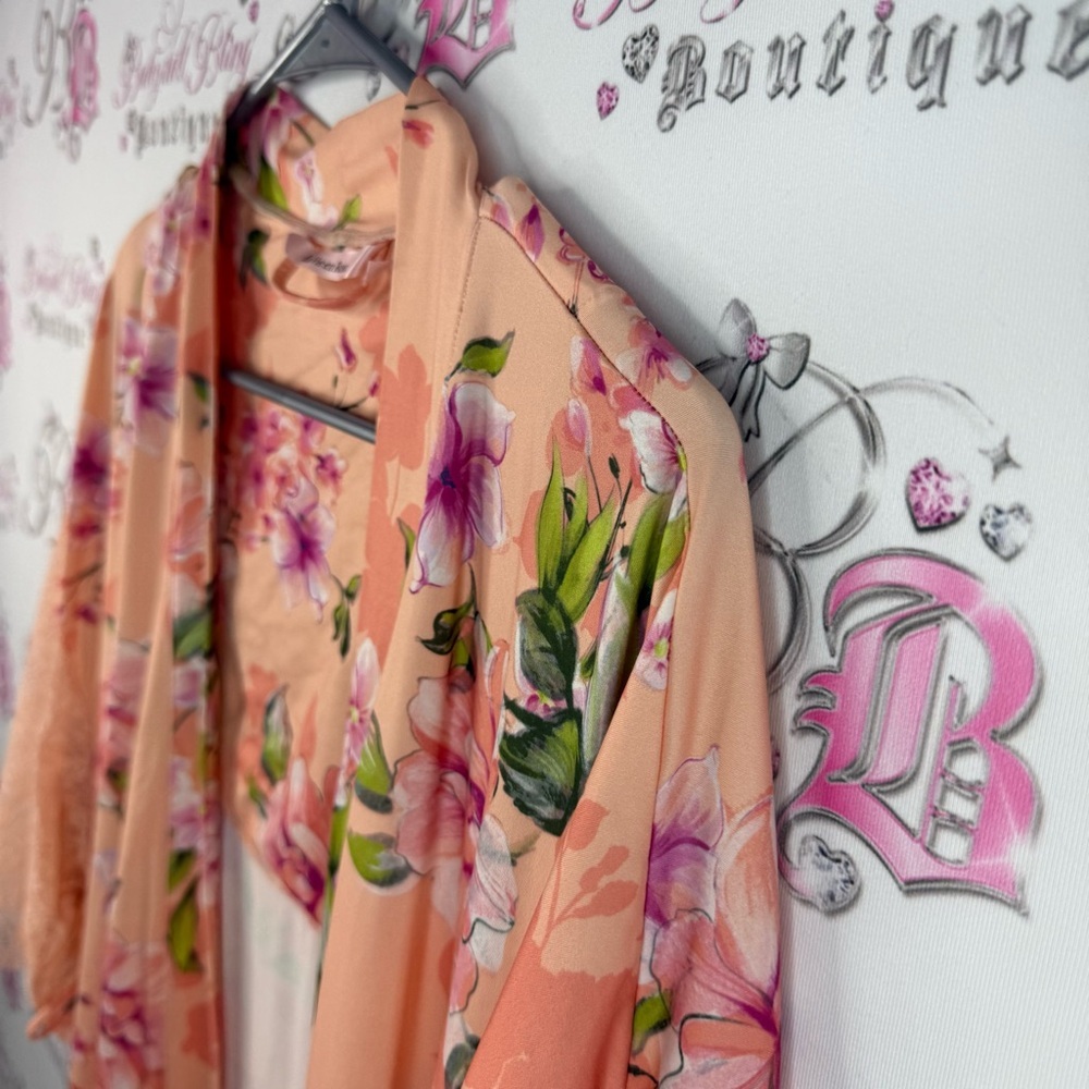 La Vie En Rose robe lace sleeves flowers Floral Kimono Robe - Peach and Pink - Picture 7 of 12